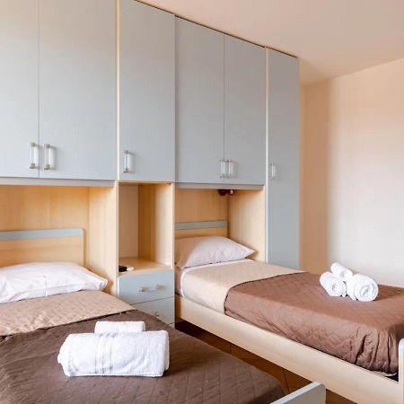 Garden Villa - Free Parking, Wi-Fi E Netflix 피우미치노 외부 사진