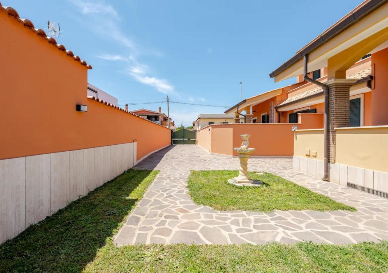 Garden Villa - Free Parking, Wi-Fi E Netflix 피우미치노 외부 사진